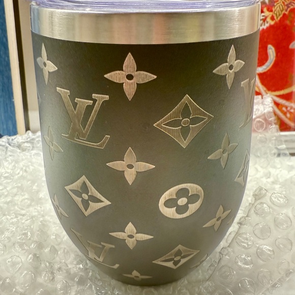 Fashion Louis Vuitton Black and Silver Monogram Tumbler - Picture 2 of 4